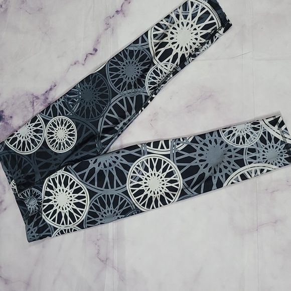 Terez x Soul Cycle Wheel Leggings - Picture 4 of 10